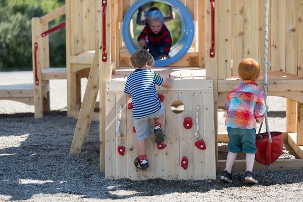 commercial-outdoor-890