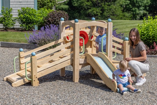Outdoor commercial playset